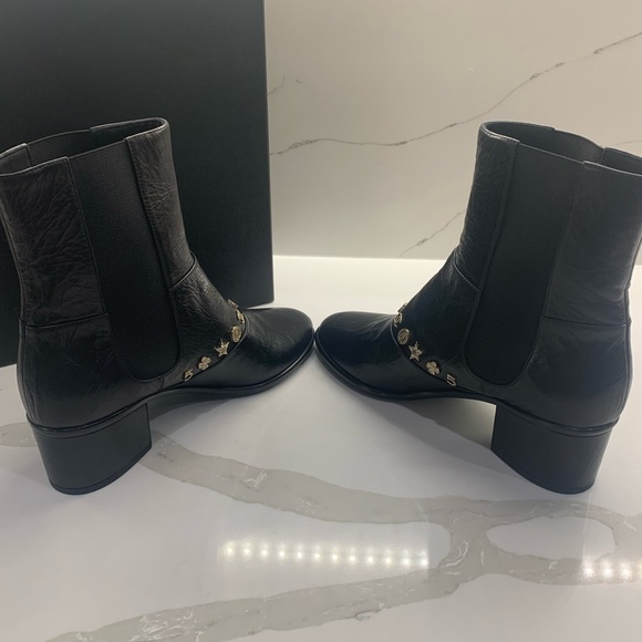 Chanel boots size 39 new black with gold - Picture 10 of 10